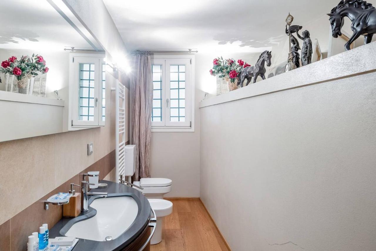 Fossalta Home, In The Heart Of The Historical Center Bologna Ngoại thất bức ảnh